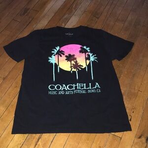 Coachella 2019 Black‎ Short-Sleeve Tee with Sunset Palm Graphic
